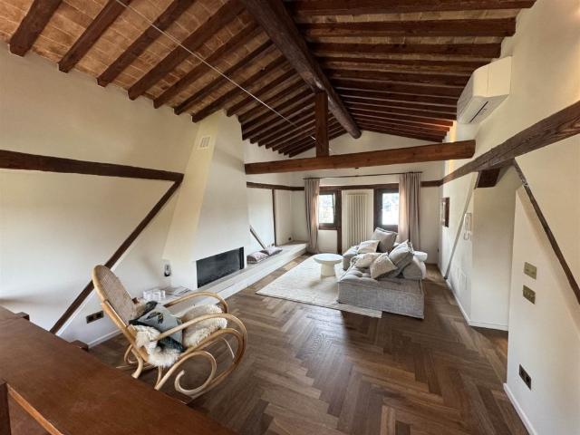 Appartamento in affitto a Firenze, arredato, caminetto, travi a vista TrovaCasa