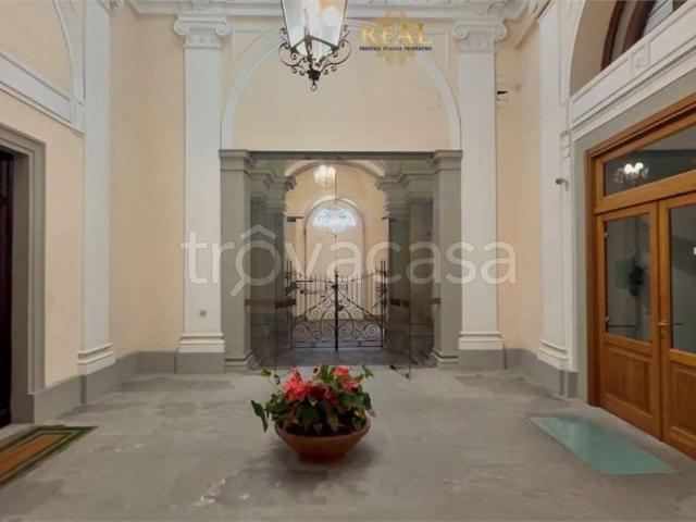 Appartamento in affitto a Firenze, arredato, travi a vista, cucina a vista TrovaCasa