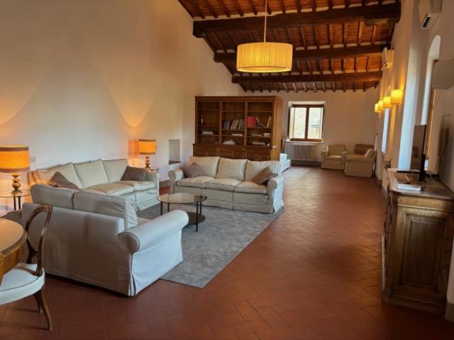 Appartamento in affitto a Firenze borgo san jacopo, arredato, terrazzo, nuova costruzione TrovaCasa