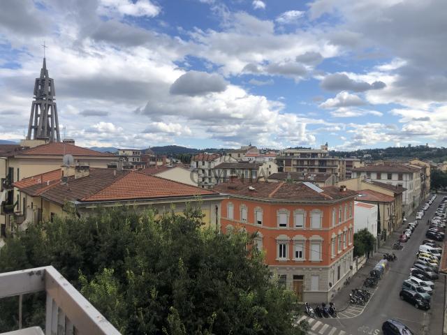 APPARTAMENTO in AFFITTO a FIRENZE BECCARIA / OBERDAN di 5 vani