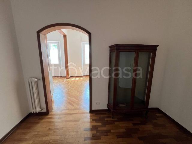 Appartamento in affitto a Firenze, non arredato/vuoto, giardino privato, parquet TrovaCasa
