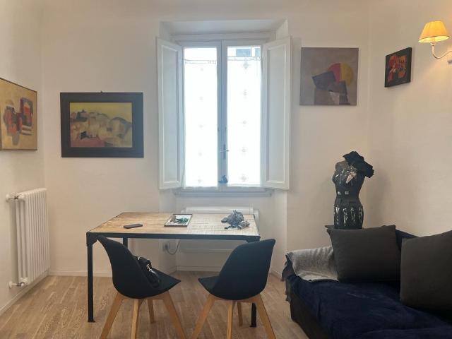 APPARTAMENTO in AFFITTO a FIRENZE SANTA CROCE / SANT AMBROGIO di 4 vani