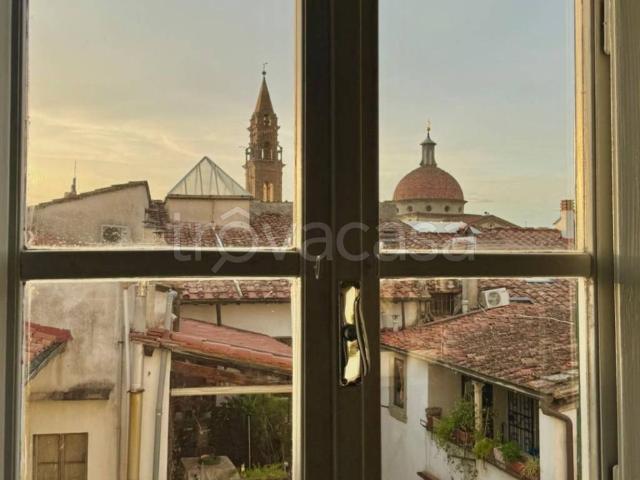 Appartamento in affitto a Firenze sdrucciolo dei Pitti, arredato, terrazzo, panoramica TrovaCasa
