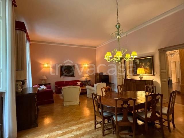 Appartamento in affitto a Firenze piazza Massimo d'Azeglio, 22, arredato, giardino, box TrovaCasa
