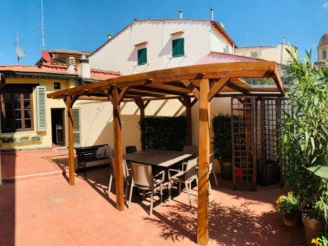 Appartamento in affitto a Firenze piazza del cestello, arredato, terrazzo, riscaldamento autonomo TrovaCasa