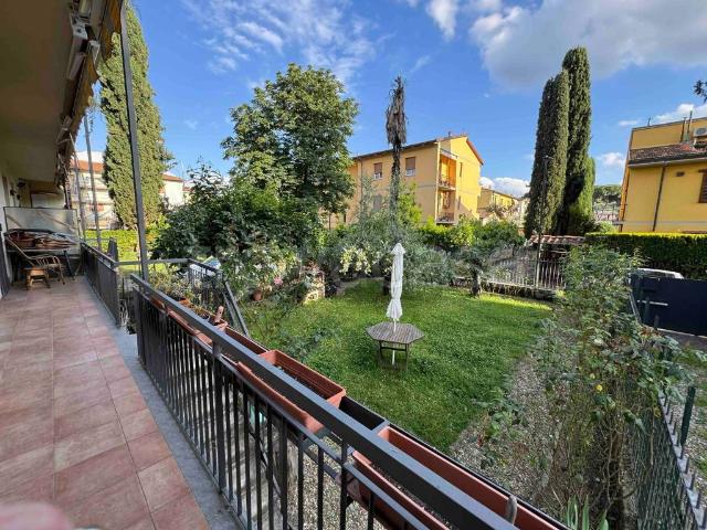 Appartamento in affitto a Firenze via Odoardo Beccari, arredato, giardino privato, box TrovaCasa