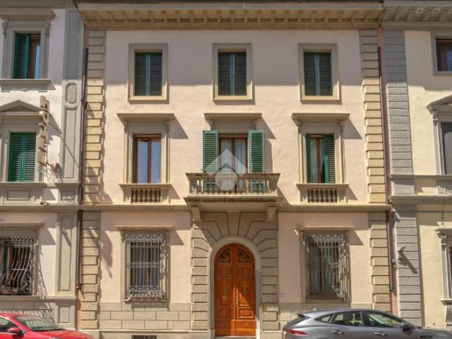 Appartamento in affitto a Firenze via Bonifacio Lupi, 23, arredato, terrazzo, contesto signorile TrovaCasa