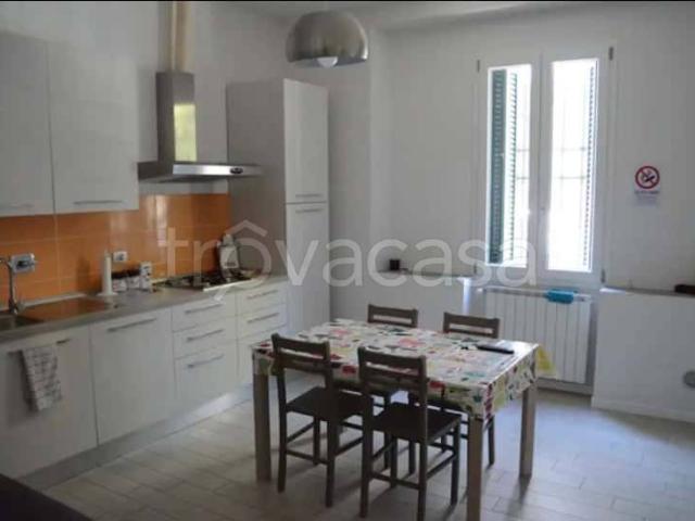 Appartamento in affitto a Firenze via Cittadella, arredato, centrale, porta blindata TrovaCasa