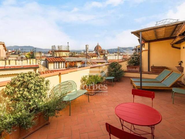 Appartamento in affitto a Firenze via de' Guicciardini, non arredato/vuoto, giardino, terrazzo TrovaCasa