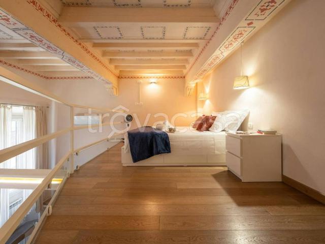 Appartamento in affitto a Firenze via de' Ginori, arredato, parquet, studio TrovaCasa