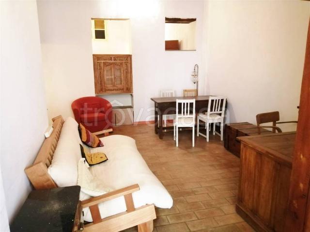 Appartamento in affitto a Firenze via dei Serragli, 28, arredato, terrazzo, travi a vista TrovaCasa