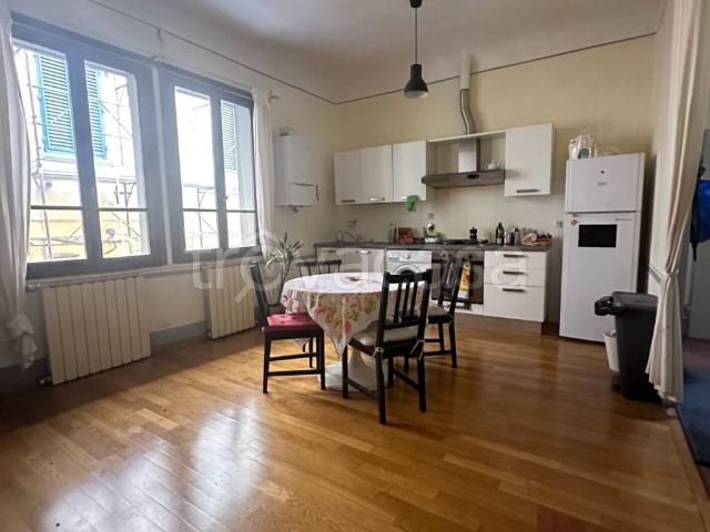 Appartamento in affitto a Firenze via di Santo Spirito, arredato, parquet, cucina a vista TrovaCasa