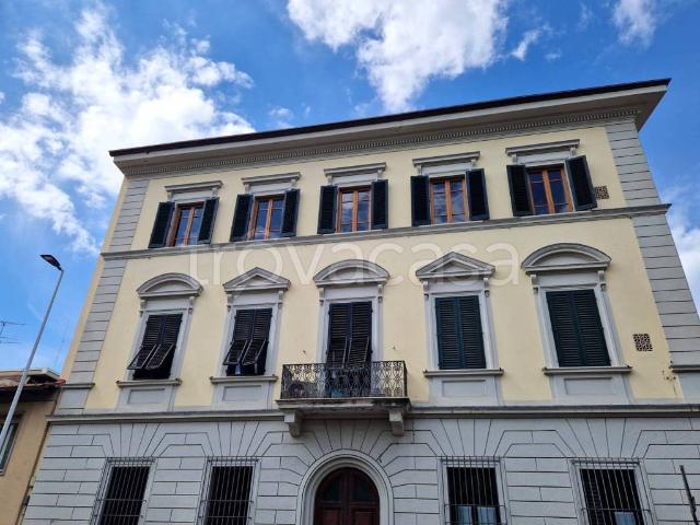 Appartamento in affitto a Firenze via Giovanni Pico della Mirandola, terrazzo, ascensore, zona residenziale TrovaCasa