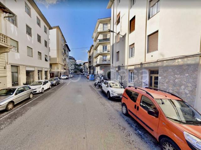 Appartamento in affitto a Firenze via Quintino Sella, arredato, senza ascensore, balcone TrovaCasa