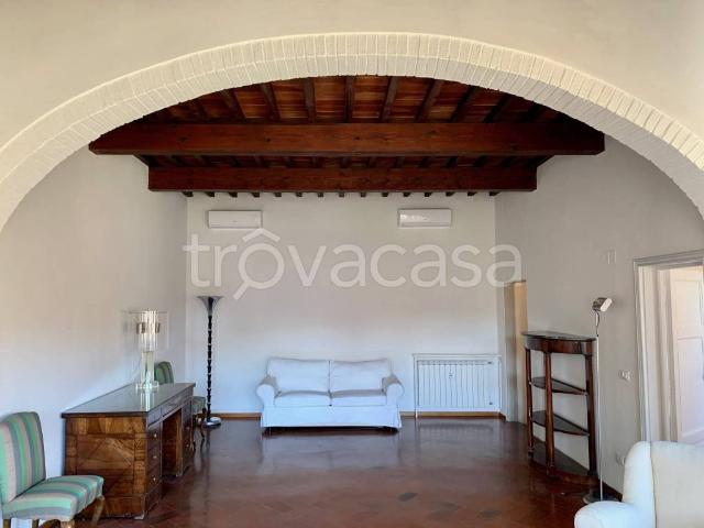 Appartamento in affitto a Firenze via Ricasoli, arredato, giardino, ascensore TrovaCasa