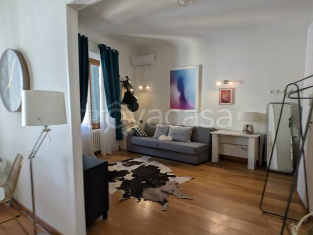 Appartamento in affitto a Firenze via San Zanobi, arredato TrovaCasa