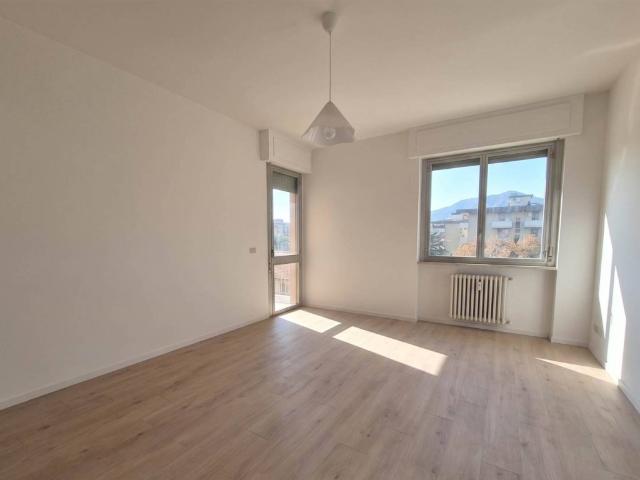 Appartamento in affitto a Firenze via Vittorio Locchi, 110, non arredato/vuoto, ascensore, doppia esposizione TrovaCasa