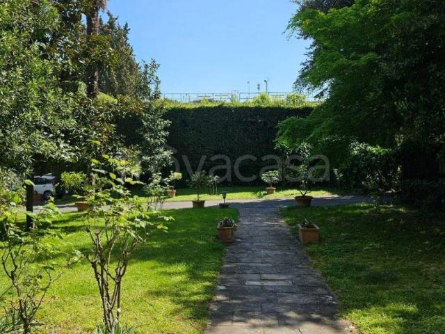 Appartamento in affitto a Firenze viale Edmondo De Amicis, giardino, posto auto, terrazzo TrovaCasa