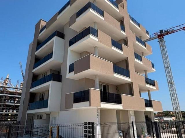 Appartamento in affitto a Fiumicino via Castagnevizza, posto auto, terrazzo, nuova costruzione TrovaCasa