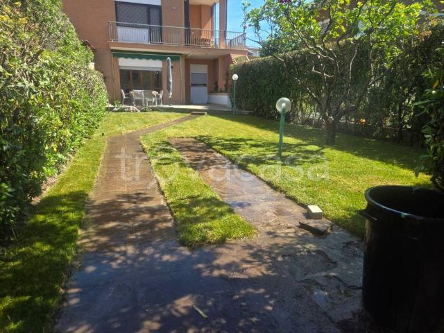 Appartamento in affitto a Fiumicino via Cesenatico, 32, arredato, giardino privato, caminetto TrovaCasa