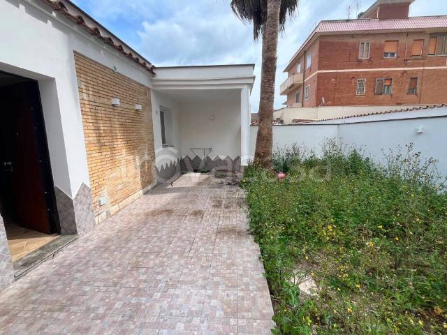 Appartamento in affitto a Fiumicino via delle Attinie, arredato, giardino privato, nuova costruzione TrovaCasa