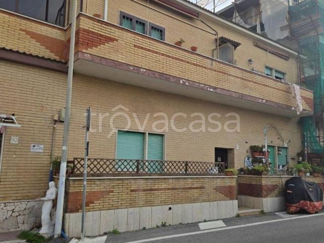 Appartamento in affitto a Fiumicino via Villacidro, 90, non arredato/vuoto, vista mare, ultimo piano TrovaCasa