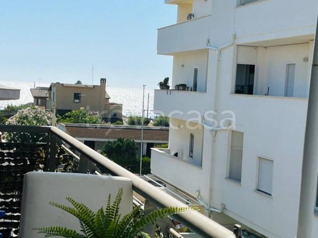 Appartamento in affitto a Fiumicino viale di Focene, arredato, vista mare, zona residenziale TrovaCasa