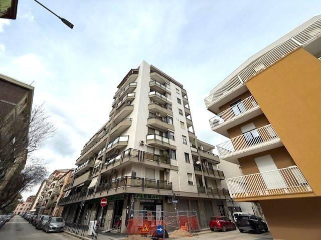 Appartamento in affitto a Foggia via Eugenio Masi, 4, non arredato/vuoto, terrazzo, ascensore TrovaCasa