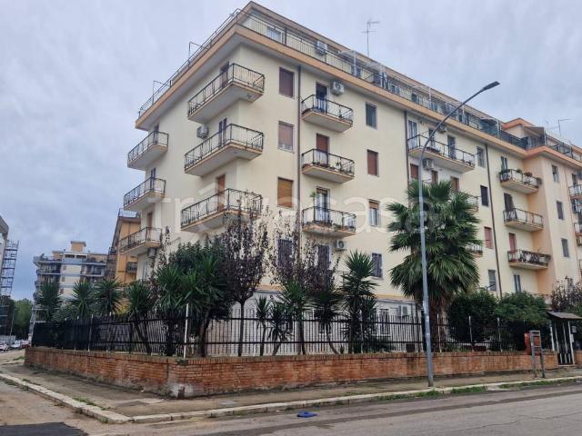 Appartamento in affitto a Foggia via Maria De Prospero, 97, arredato, posto auto, box TrovaCasa