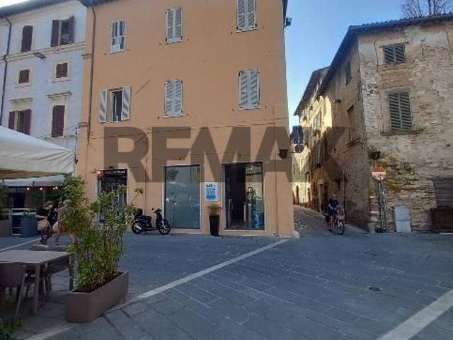 Appartamento in affitto a Foligno PG