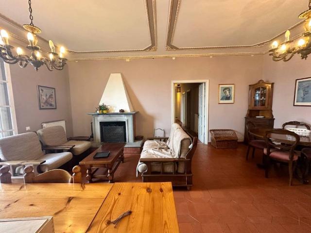 Appartamento in affitto a Follo SP