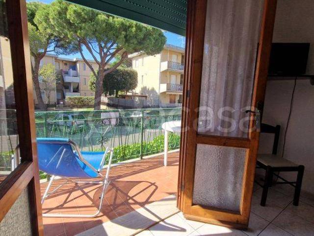 Appartamento in affitto a Follonica via Isola di Capri, 8, arredato, terrazzo, box doccia TrovaCasa