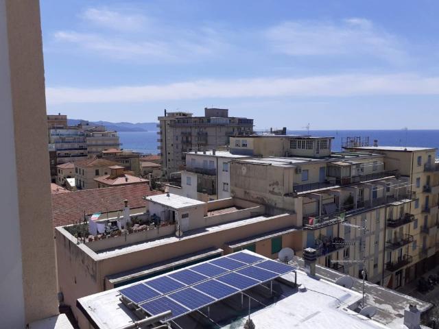 Appartamento in affitto a Follonica, arredato, vista mare, ascensore TrovaCasa