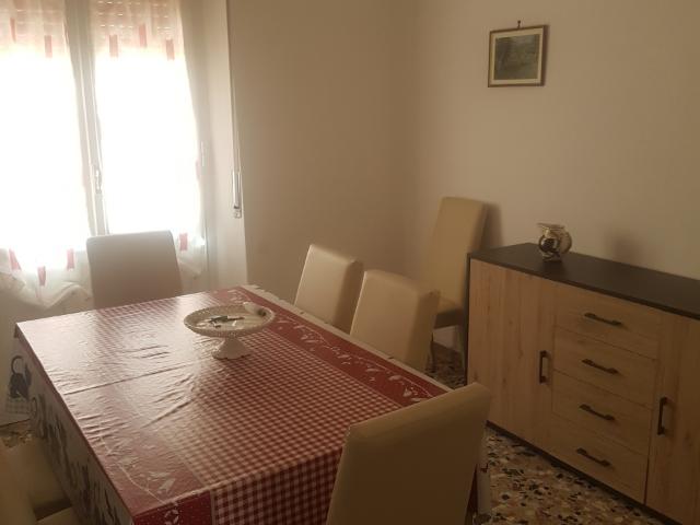 APPARTAMENTO in AFFITTO a FOLLONICA di 7 vani