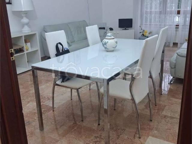 Appartamento in affitto a Formia, arredato, terrazzo, posto auto scoperto TrovaCasa