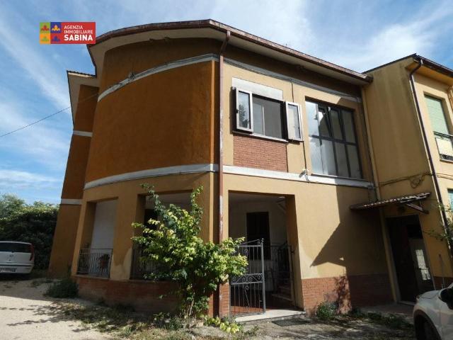 Appartamento in affitto a Forano RI