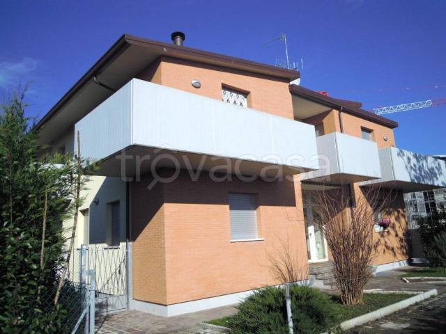 Appartamento in affitto a Forlì, arredato, box TrovaCasa