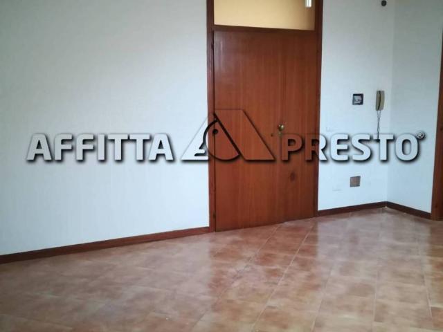 Appartamento in affitto a Forlì via Siboni, posto auto, parzialmente arredato, ultimo piano TrovaCasa