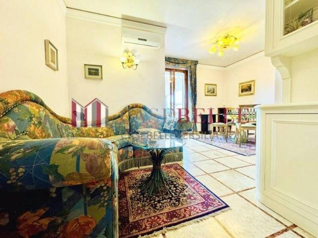 Appartamento in affitto a Forte dei Marmi via Giuseppe Mazzini, arredato, terrazzo, centrale TrovaCasa