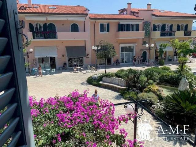 Appartamento in affitto a Forte dei Marmi via Giuseppe Spinetti, 10, posto auto, box, ascensore TrovaCasa