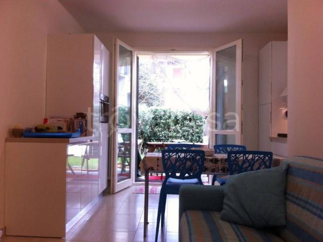 Appartamento in affitto a Forte dei Marmi via Francesco Ferrucci, 28A, arredato, giardino privato, nuova costruzione TrovaCasa