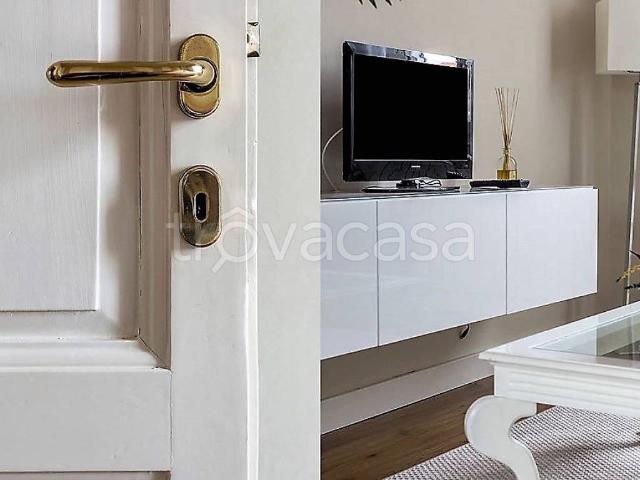 Appartamento in affitto a Forte dei Marmi via Stagi Stagio, arredato, terrazzo, ultimo piano TrovaCasa