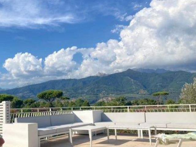 APPARTAMENTO in AFFITTO a FORTE DEI MARMI Vittoria Apuana