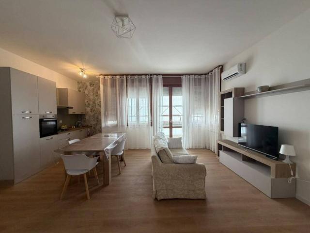 Appartamento in affitto a Francavilla al Mare, arredato, terrazzo, vista mare TrovaCasa