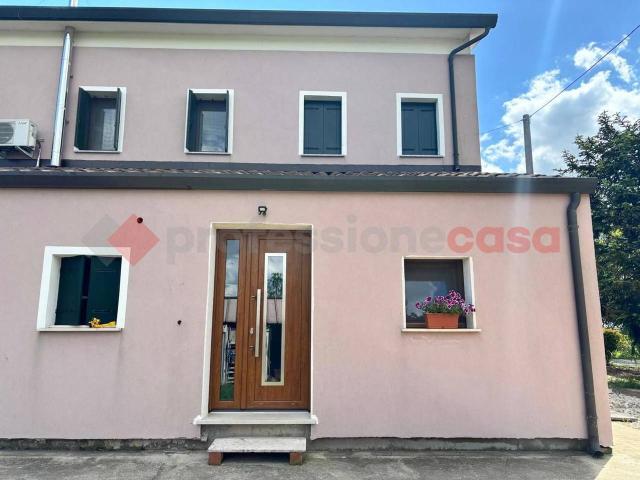 Appartamento in affitto a Fratta Polesine