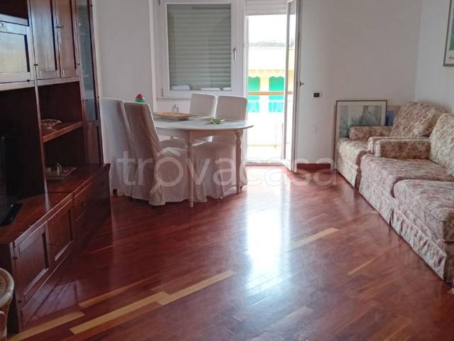 Appartamento in affitto a Gaeta, box, ascensore, balcone TrovaCasa