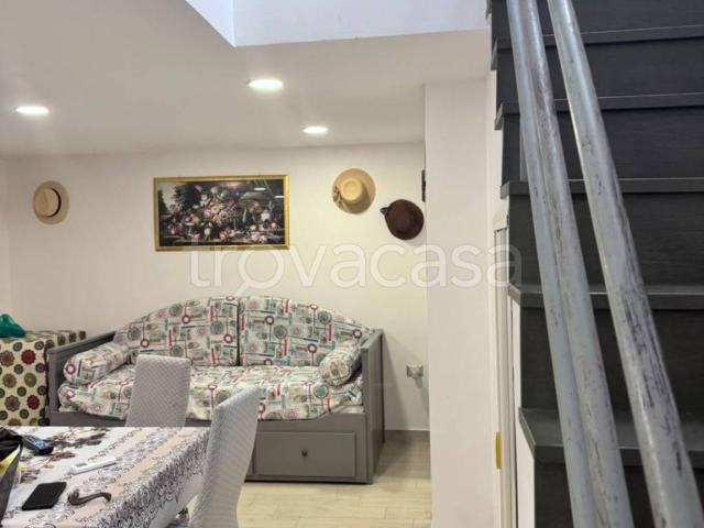 Appartamento in affitto a Gaeta via dell'Indipendenza, arredato, balcone, angolo cottura TrovaCasa