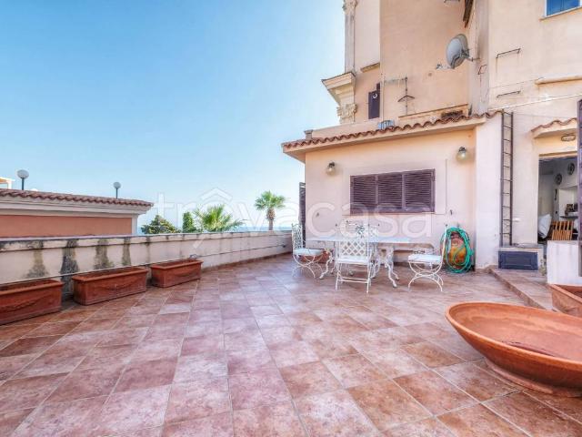 Appartamento in affitto a Gaeta via Pio IX, arredato, terrazzo, cucina abitabile TrovaCasa