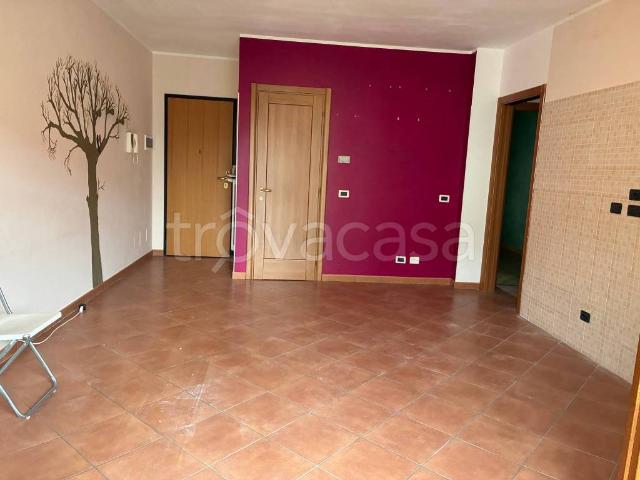 Appartamento in affitto a Gassino Torinese via Federico Ozanam, 4, cantina, balcone, angolo cottura TrovaCasa