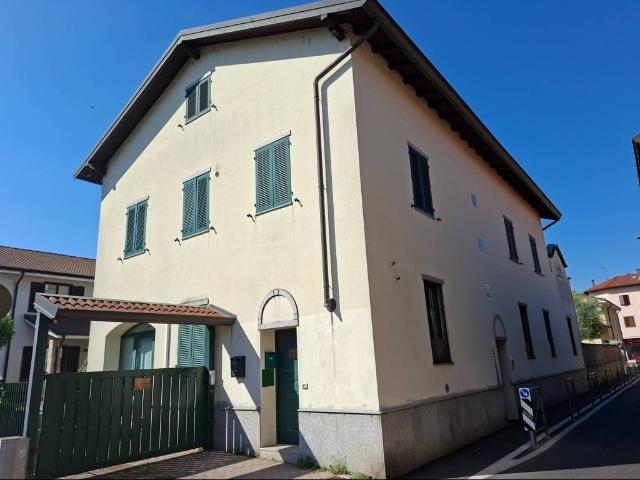 Appartamento in affitto a Garbagnate Milanese MI